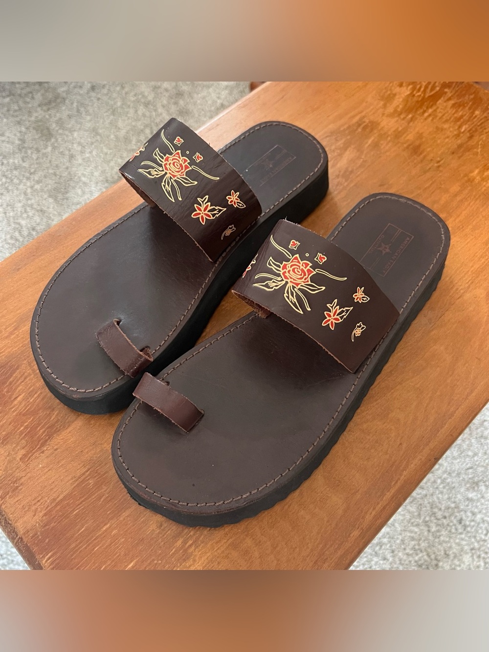 VTG American Eagle Sandals